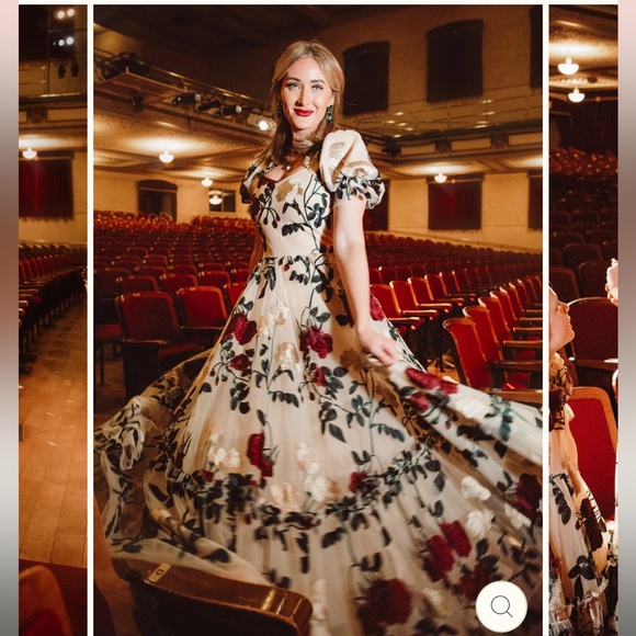 Amora Dress by Ivy City Co - Picture 4 of 17